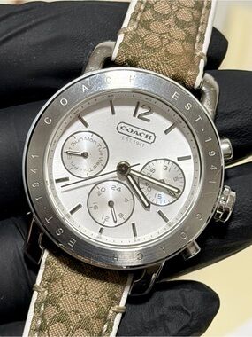 Coach Cruiser 14501841 Khaki Triple Calendar Silver Stainless Steel 36mm Luxury